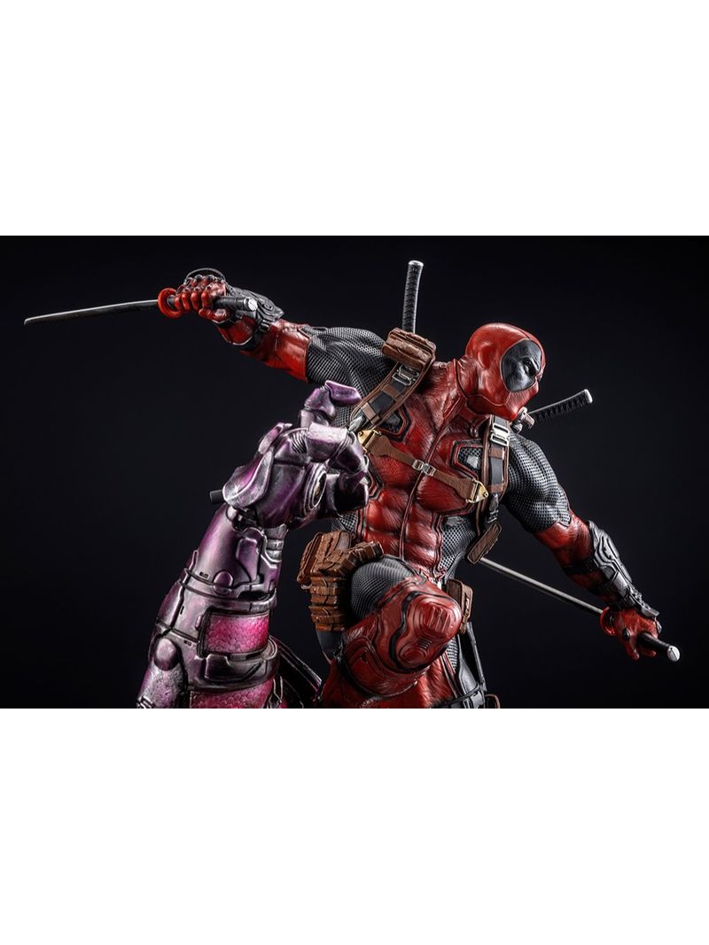 Estátua Deadpool featuring The Kucharek Brothers - Marvel