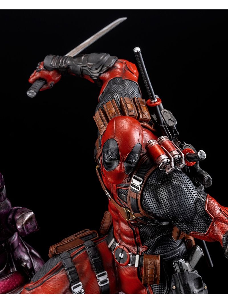 Estátua Deadpool featuring The Kucharek Brothers - Marvel
