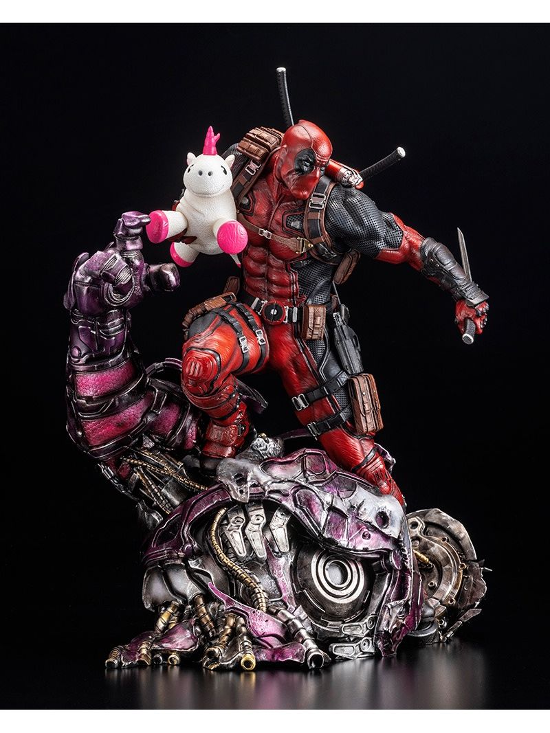 Estátua Deadpool featuring The Kucharek Brothers - Marvel