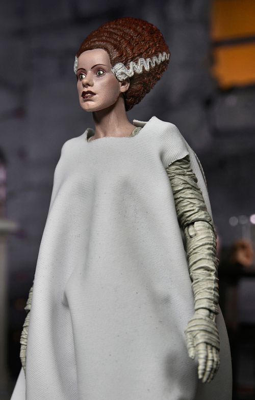 Figura Ultimate Bride of Frankenstein Color - Universal Monster - 7'' Scale - Neca